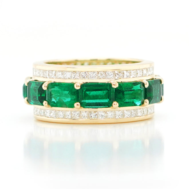 6.40 cts Octagon Emerald with White Diamond Pavé Eternity Ring