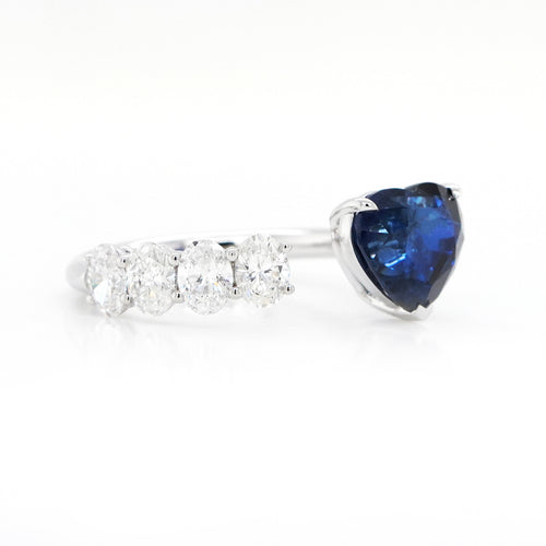 3.14 cts Blue Sapphire with Diamond Ring