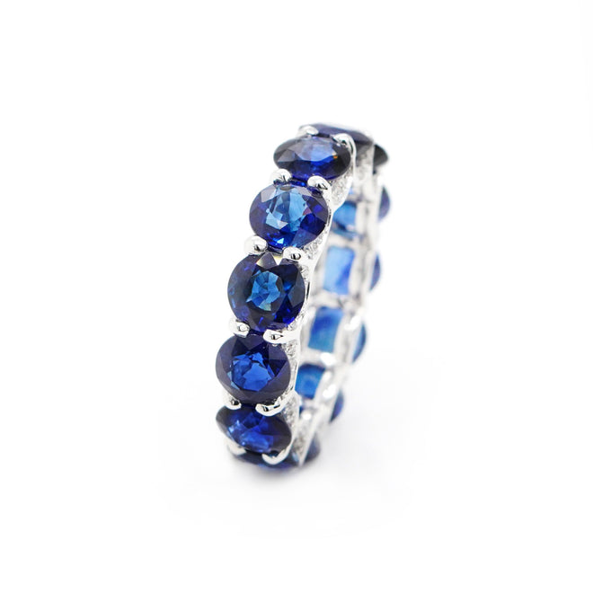 9.27 cts Round Blue Sapphire with White Diamond Pavé Eternity Ring