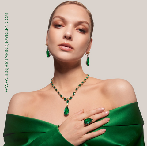 What Jewelry to Wear with Off Shoulder Dress What Jewelry to Wear with Off Shoulder Dress