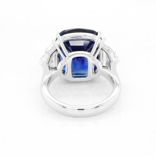 15.14 cts Blue Sapphire with Diamond Ring (ENQUIRE)