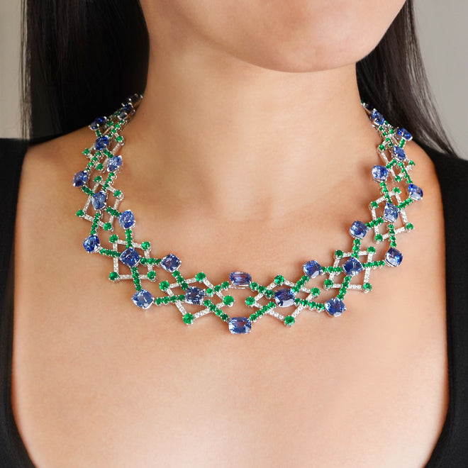 94.65 / 30.67 cts Blue Sapphire with Emerald Necklace