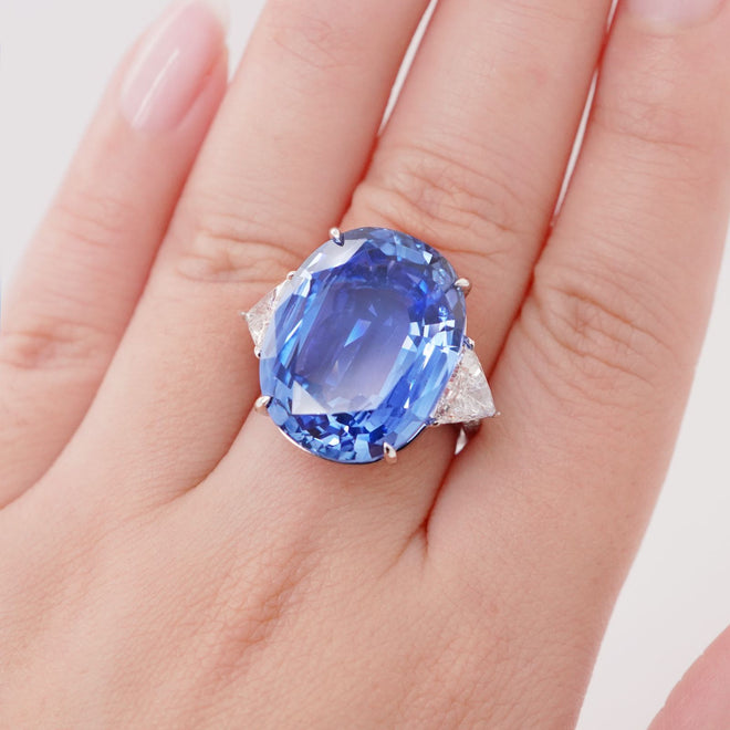 32.020 cts Blue Oval Sapphire with Diamond Ring