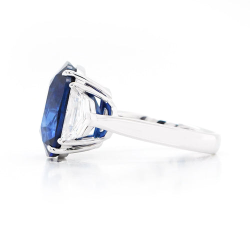 15.14 cts Blue Sapphire with Diamond Ring (ENQUIRE)