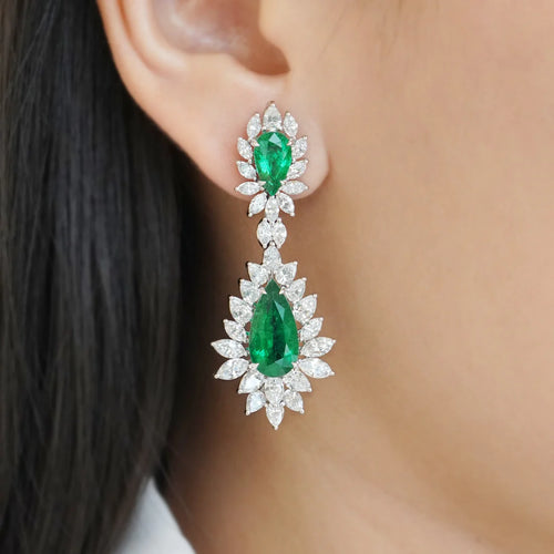 10.56 cts Emerald With Diamond Earrings