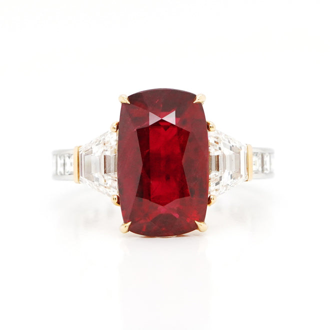5.39 cts Ruby with Diamond Ring