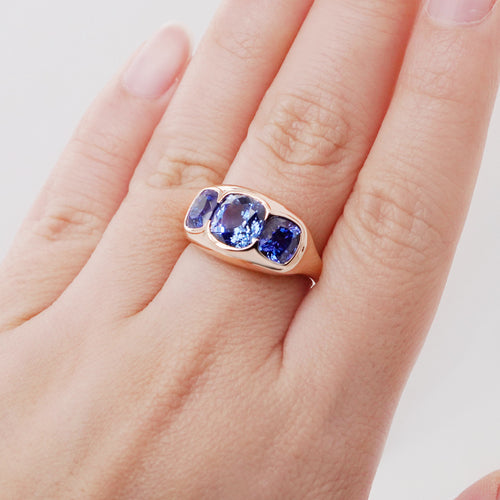5.36 cts Blue Sapphire Ring