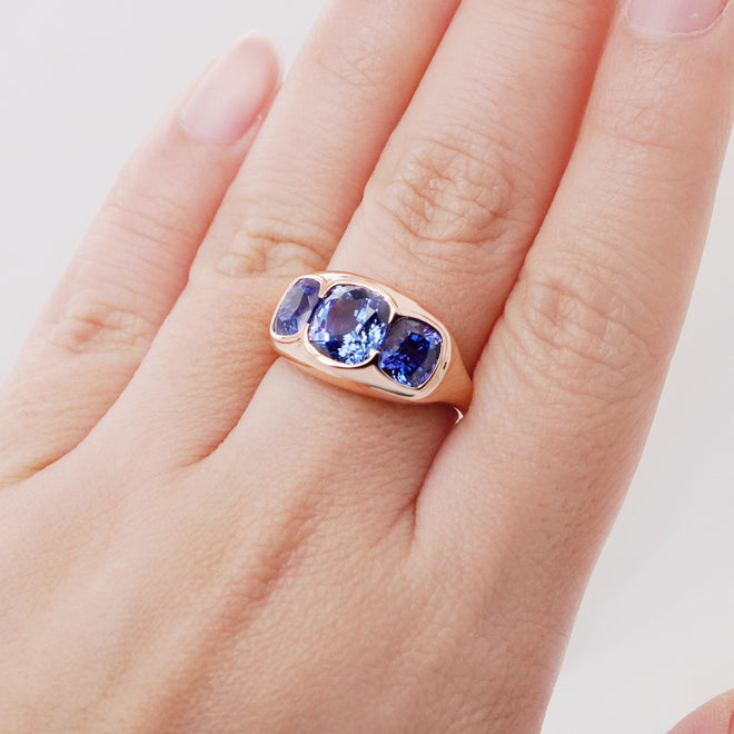 5.36 cts Blue Sapphire Ring
