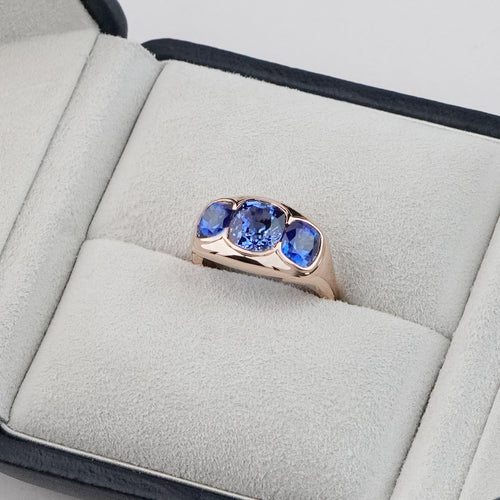 5.36 cts Blue Sapphire Ring