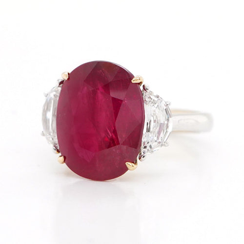 9.01 cts Ruby with Diamond Ring
