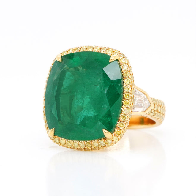 15.25 cts Emerald with Diamond Ring