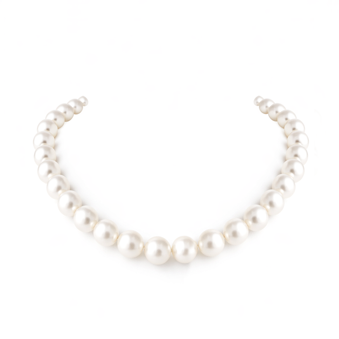 82.28 cts White Pearls Necklace.