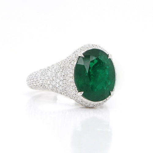 4.702 cts Oval Emerald with Diamond Ring