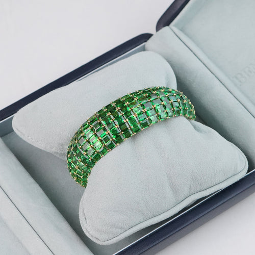 68.04 cts Octagon Tsavorite Unheated  with Yellow Diamond Bangle