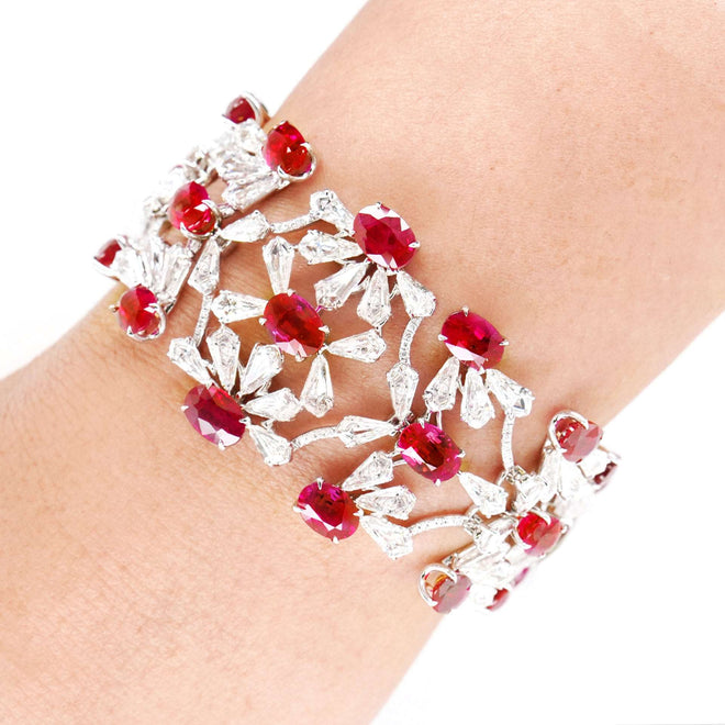 29.78 cts Burmese Ruby With Diamond Bracelet (ENQUIRE)