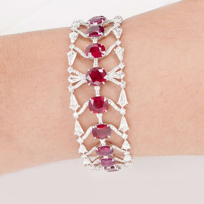 17.72 cts Unheated Burmese Ruby with Diamond Bracelet (ENQUIRE)