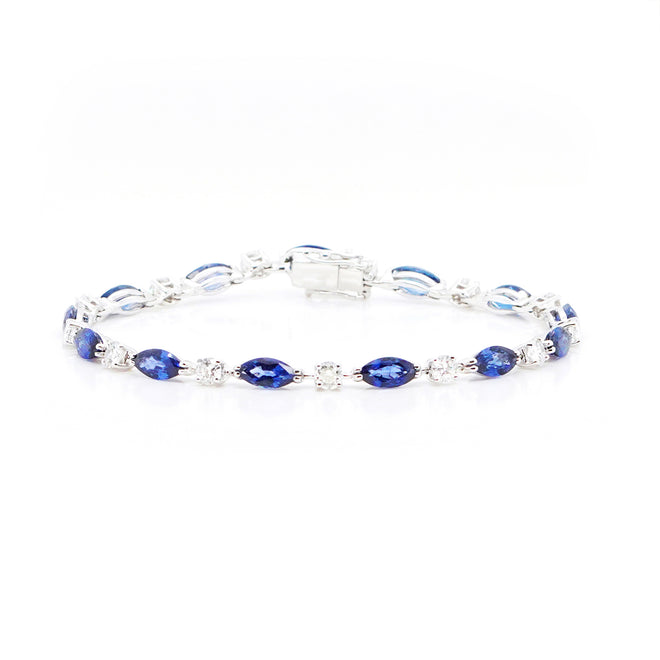 7.88 cts Blue Sapphire with Diamond Bracelet