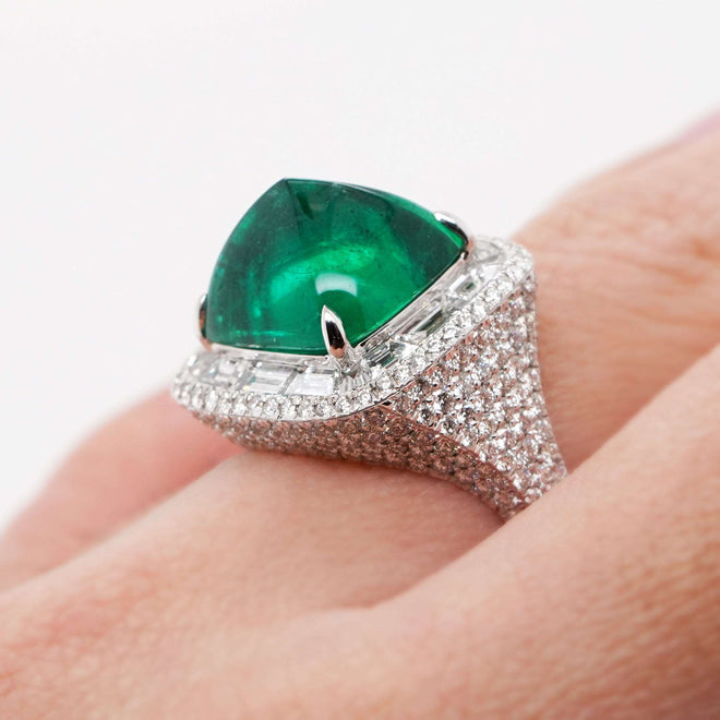 7.12 cts Emerald with Diamond Ring