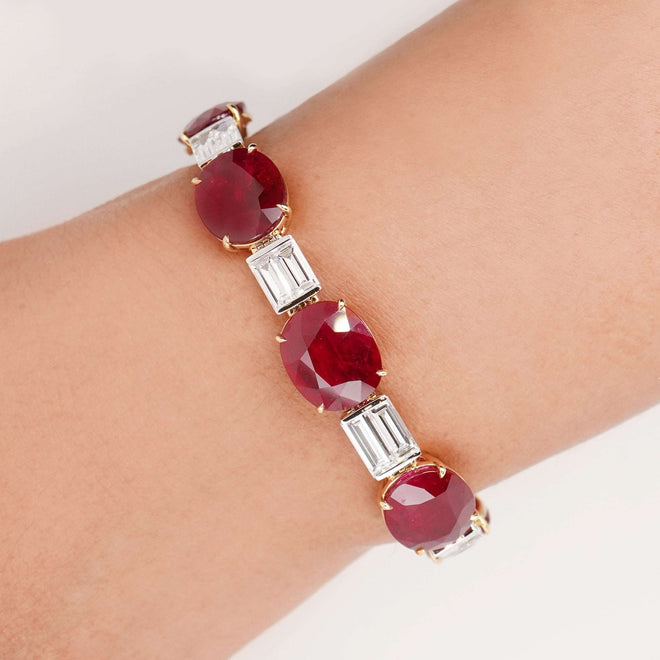 32.070 cts Ruby With Diamond Bracelet (ENQUIRE)