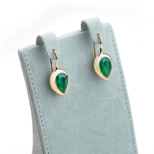 4.386 / 4.214 cts Pear Shape Emerald Earring