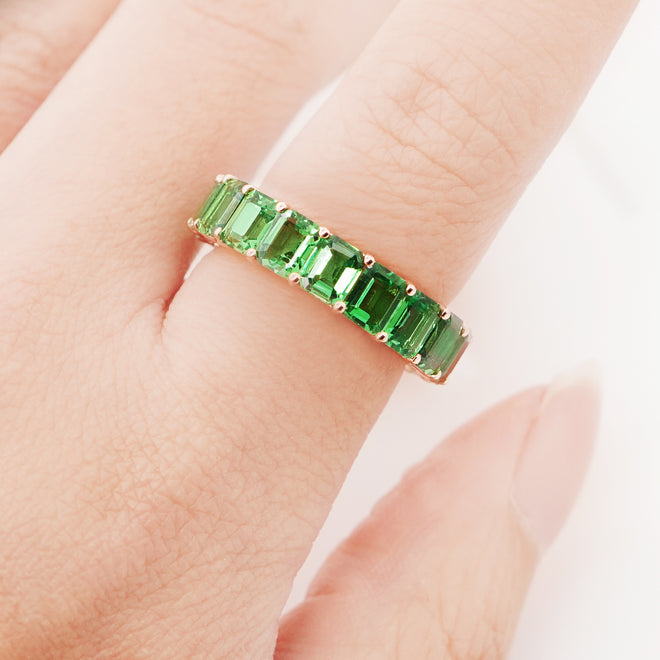 ETN RG-23033-7.69 cts Octagon Tsavorite Eternity Ring
