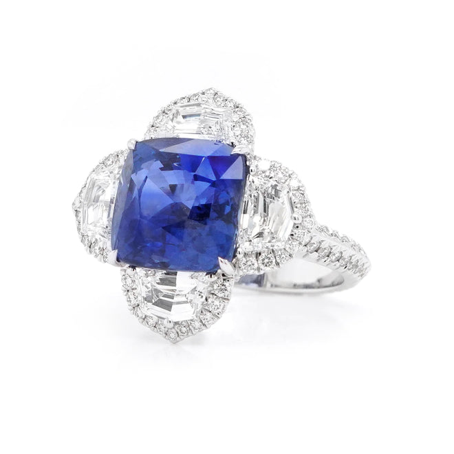 8.56 cts Blue Sapphire with Diamond Ring