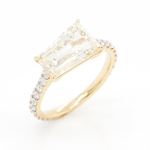 2.74 cts Fancy Brown Tapered Diamond Ring