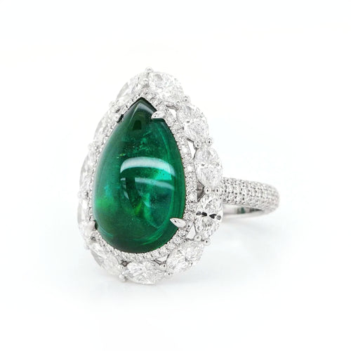 8.44 cts Emerald with Diamond Ring