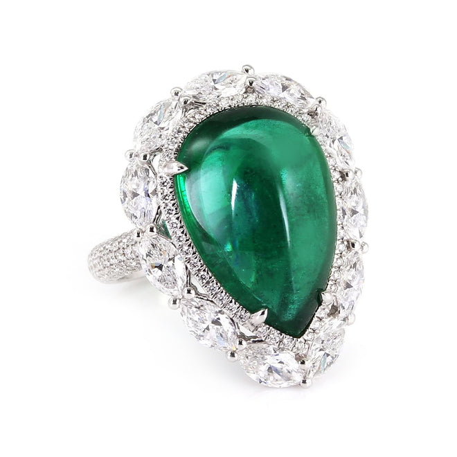 8.44 cts Emerald with Diamond Ring