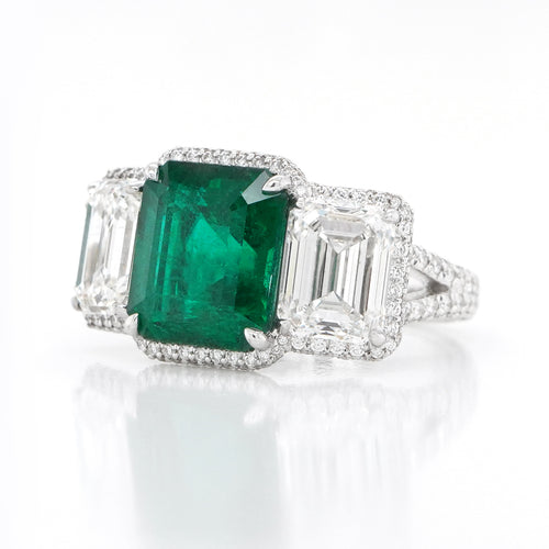 5.45 cts Emerald with Diamond Ring (ENQUIRE)