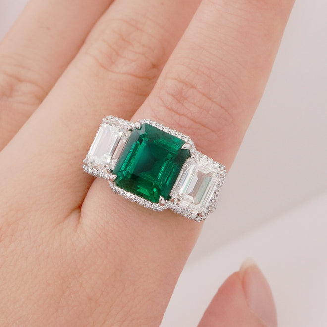 5.45 cts Emerald with Diamond Ring (ENQUIRE)