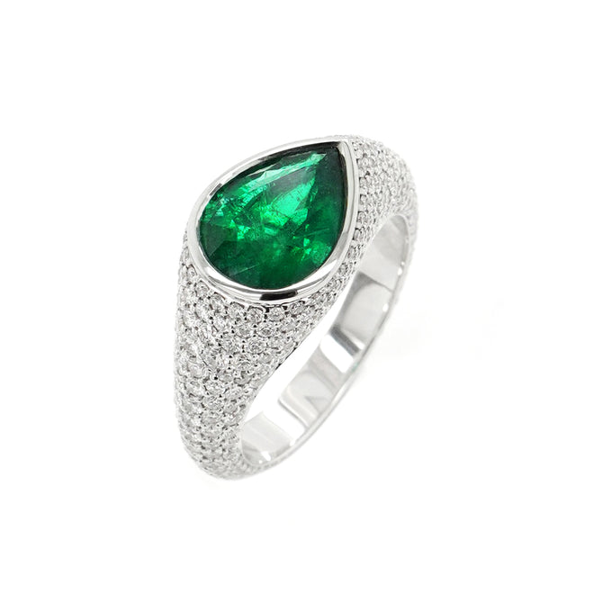  1.84 cts Emerald Ring