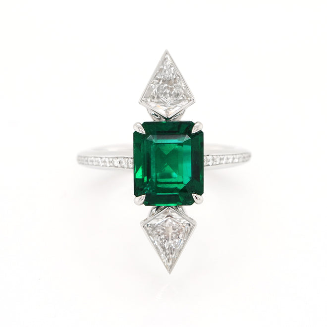 2.48 cts Emerald with Diamond Ring