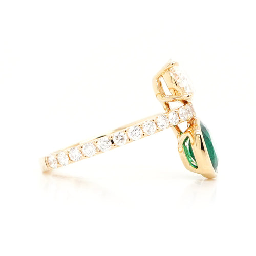 1.82 / 1.02 cts Emerald with Diamond Ring
