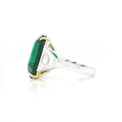 RE-25014-16.53 cts Emerald with Diamond Ring