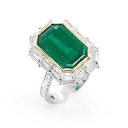 9.728 Emerald with Diamond Ring ( ENQUIRE)