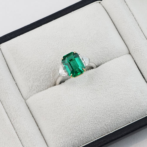 3.78 cts Octagon Emerald with Diamond Ring