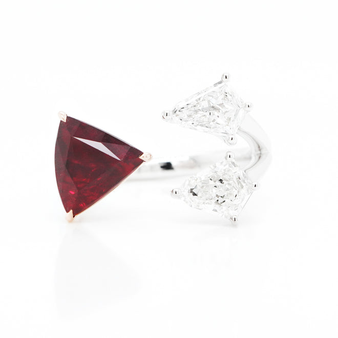 3.00 cts Ruby with Diamond Ring