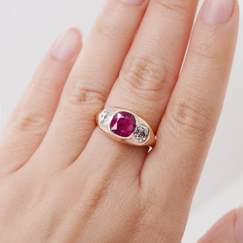 2.04 cts e Ruby with Diamond Ring