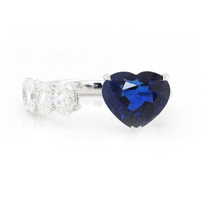 3.14 cts Blue Sapphire with Diamond Ring