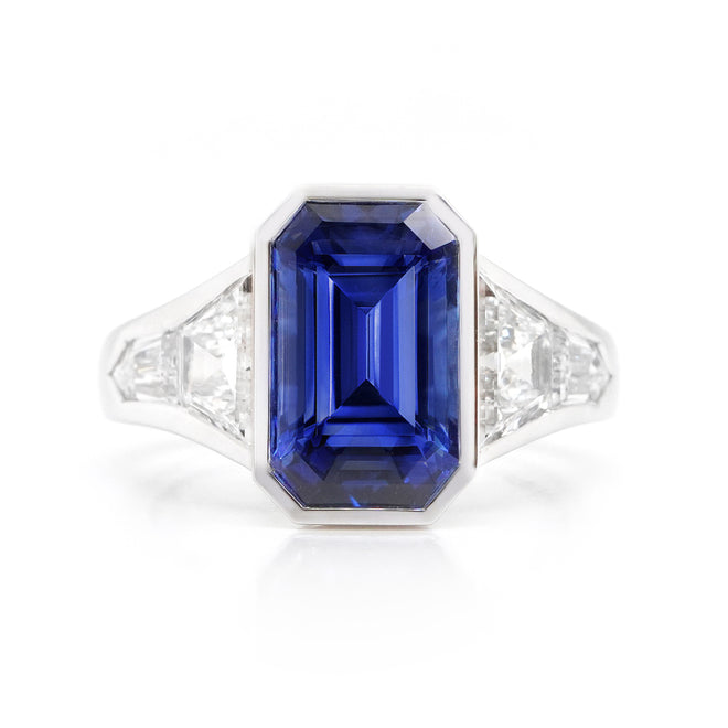  5.03 cts Blue Sapphire Ring