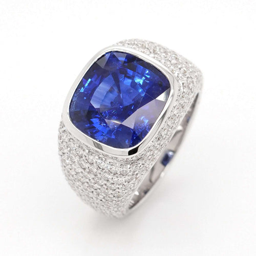 7.31 cts Blue Sapphire with Pavée Diamond Ring