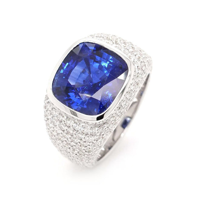 7.31 cts Blue Sapphire with Pavé Diamond Ring