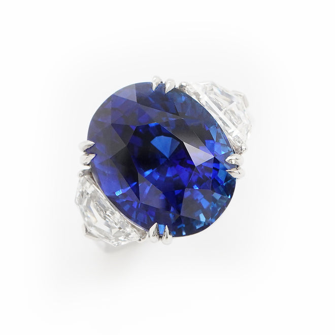  17.93 cts Blue Sapphire with Diamond Ring (ENQUIRE)