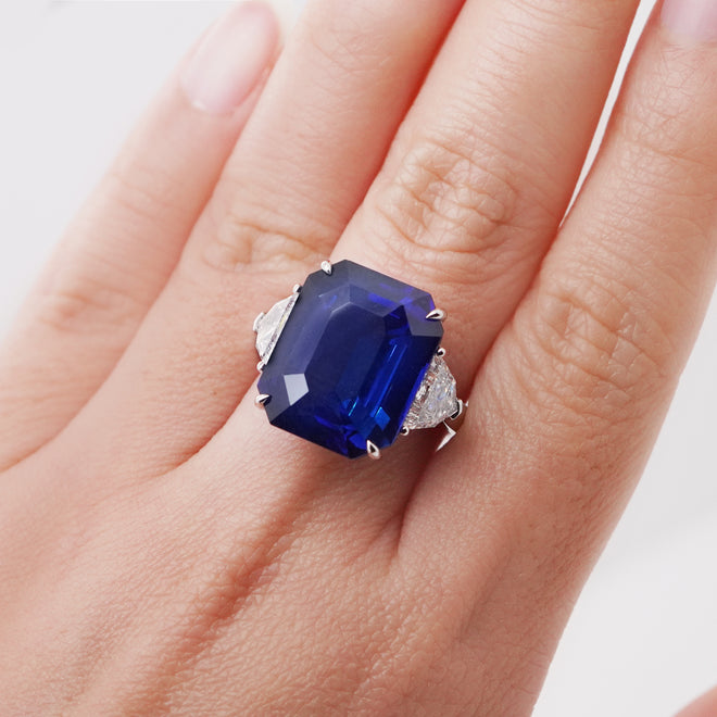 18.60 cts Blue Octagon Sapphire with Diamond Ring ( ENQUIRE)