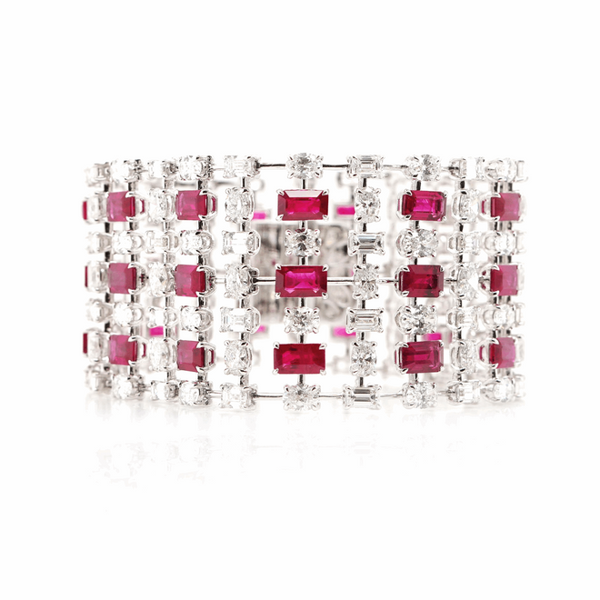 20.76 cts Burmese Ruby with Diamond Bracelet (ENQUIRE)