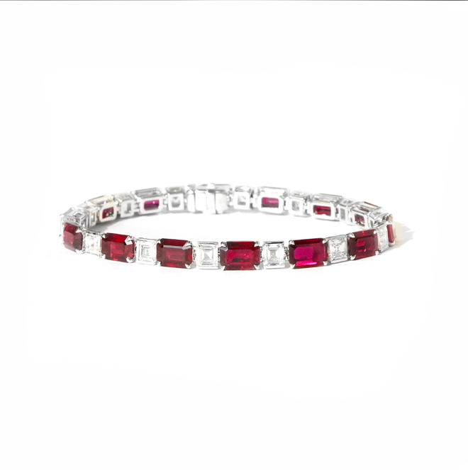 15.19 cts Octagon Ruby with Diamond Bracelet