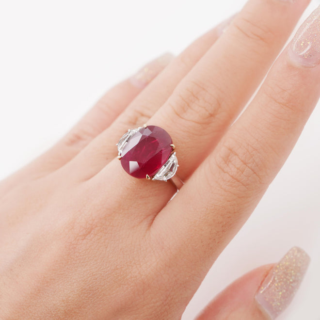 9.01 cts Ruby with Diamond Ring