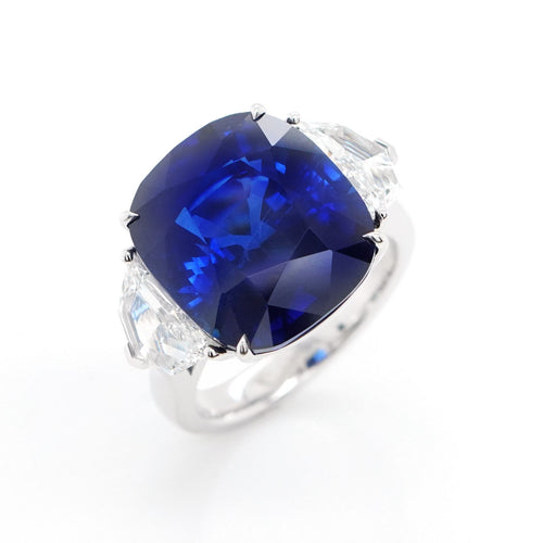 15.14 cts Blue Sapphire with Diamond Ring (ENQUIRE)