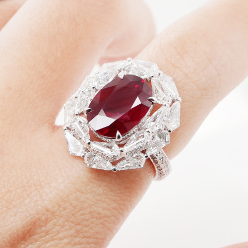  5.09 / 3.38 cts Ruby with Kite Diamond Ring